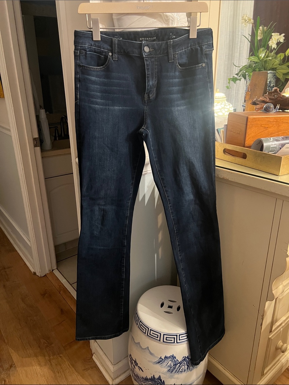 J McLaughlin High Waist Straight Leg Jeans EEEUC